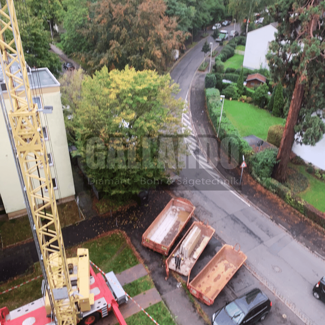 Aufzugstür schneiden